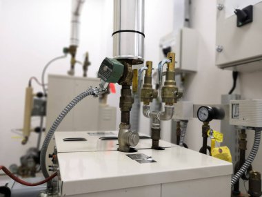 Buhar jeneratörü emniyet valfi closeup görüntüsü. Sterilizasyon makinasıyla için buhar jeneratörü.