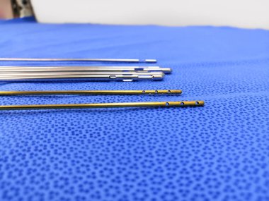 Liposuction Cannula 'nın farklı boyutları. Plastik Cerrahi Kullanımı