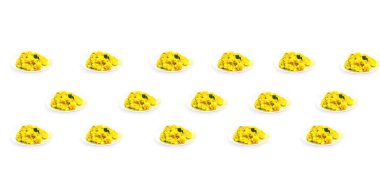 Kerala Tarzı Beyaz Arkaplanda Lezzetli Sarı Renkli Tapioka