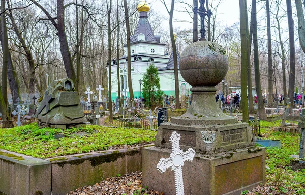 Saint Petersburg Rússia Abril 2015 Velho Cemitério Possui Pequena Capela — Fotografia de Stock