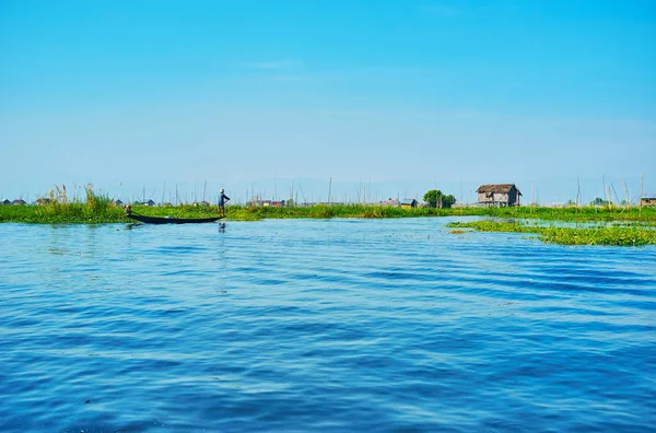 Expance Inle Lake Widokiem Pływających Farm Stilt Domów Intha Wioski — Zdjęcie stockowe