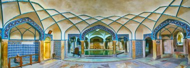 : Kerman, Iran - 15 Ekim 2017: Korunmuş banyo salon içinde hamam-e Ganjali Khan, en popüler şehir müteşekkil, 15 Ekim'de Kerman Panoraması.