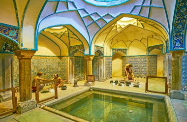 : Kerman, Iran - 15 Ekim 2017: Tarihsel banyo salonu, Ganjali Han hamam - süslü süsleme ve benzersiz stil, 15 Ekim'de Kerman ile Ortaçağ İran mimarisinin güzel bir örnek.