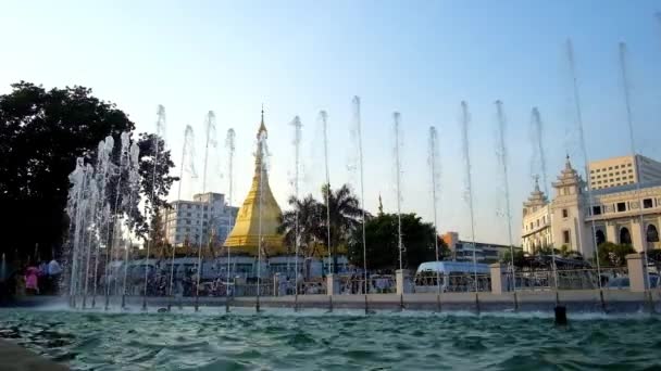 Yangon Myanmar Febrero 2018 Maha Bandula Garden Centro Ciudad Cuenta — Vídeos de Stock