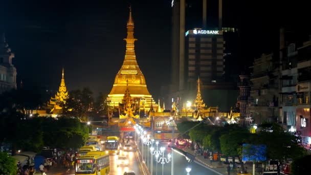 Yangon Myanmar Febrero 2018 Enorme Estupa Dorada Sule Paya Medieval — Vídeos de Stock