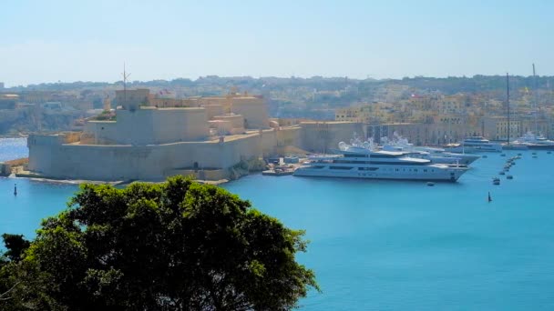 Bastioni Valletta Aprono Splendida Vista Sulla Città Medievale Birgu Vittoriosa — Video Stock