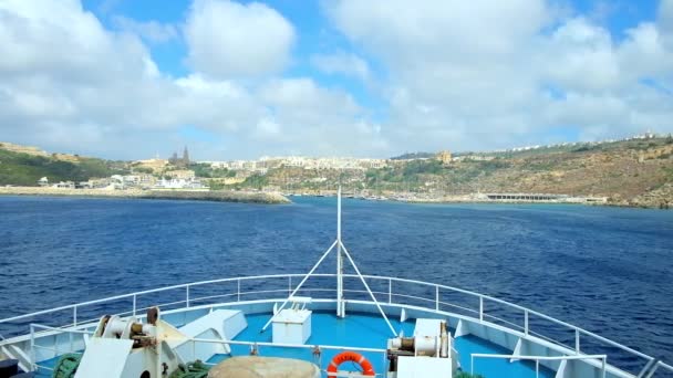 Fartyget Ankommer Till Mgarr Hamnen Ghajnsielem Staden Gozo Malta — Stockvideo