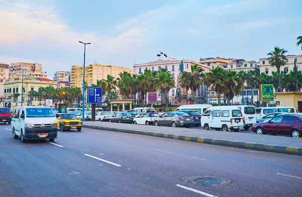 Alexandria Egipto Diciembre 2017 Tráfico Largo Avenida Corniche Con Vistas — Foto de Stock