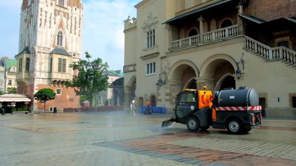 Krakow Polen Juni 2018 Het Voertuig Straatveger Wast Gebied Bij — Stockvideo