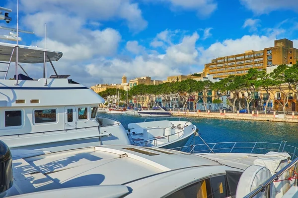 Yachts Marina Valletta Perfect Place Observe Small Towns Seashores Xbiex — Stock Photo, Image