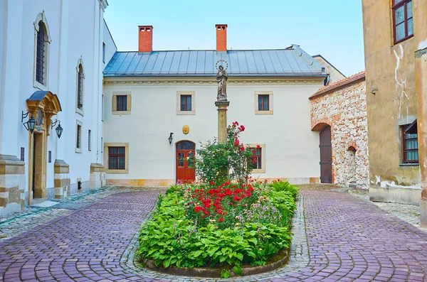 Blick Auf Den Eingang Zur Kirche Auf Grodek Mit Wunderschönem — Stockfoto