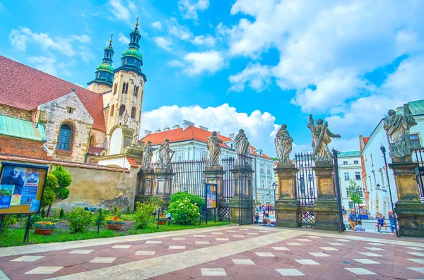 Krakow Polónia Junho 2018 Pátio Igreja São Pedro Paulo Com — Fotografia de Stock