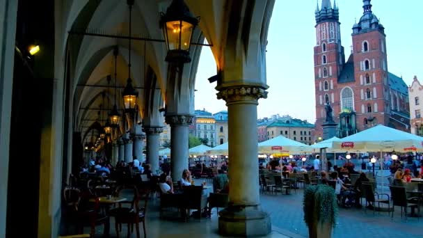 Krakow Polónia Junho 2018 Vista Arcada Cloth Hall Sukiennice Cafés — Vídeo de Stock