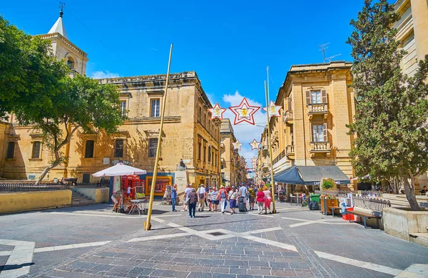 Valletta Malta Junio 2018 Gente Camina Por Las Mansiones Medievales — Foto de Stock