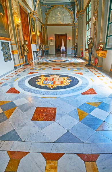 Valletta Malta Czerwca 2018 Mozaiki Kamiennej Ozdobione Motywami Geometrycznymi Herby — Zdjęcie stockowe