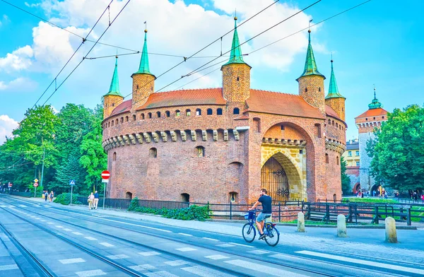 Krakow Polónia Junho 2018 Barbakan Uma Das Estruturas Defensivas Preservadas — Fotografia de Stock
