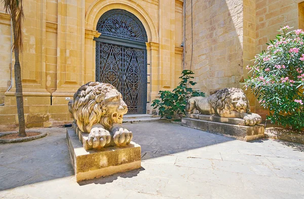 Valletta Malta June 2018 Statues Sleeping Lions Prince Alfred Court — Stock Photo, Image