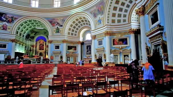 Mosta Malta Juni 2018 Bön Hallen Basilica Antagandet Our Lady — Stockvideo
