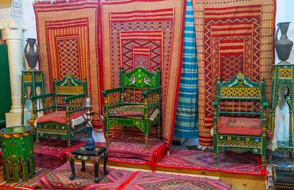 Kairouan 튀니지 2015 빨간색 감마에서 전통적인 양탄자 Kairouan의 장식으로 주지사의 — 스톡 사진