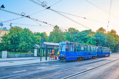 Krakow, Polonya - 11 Haziran 2018: Tramvay üzerinde 11 Haziran Krakow şehir, birçok eski ama iyi durumda olanlar, en yaygın nakliye yapılmaktadır