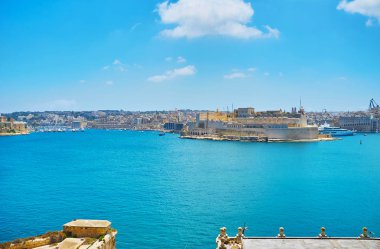 Valletta Grand Harbour Ortaçağ müstahkem şehirler tarafından çevrili, Birgu (Vittoriosa) Saint Angelo kalede en güzel, Malta biridir.
