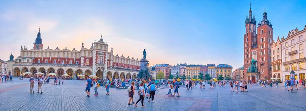 Krakow Polonia Giugno 2018 Panorama Plac Mariacki Piazza Del Mercato — Foto Stock