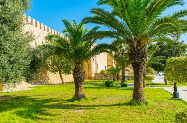 Ana park bölgesi Eski Medine ilçe, Sousse, Tunus şehir surları, yeşillik olduğunu.