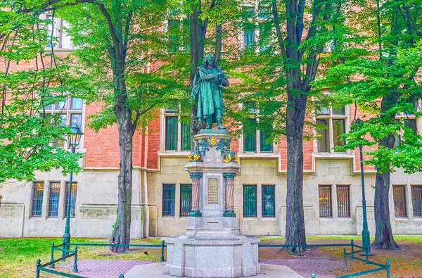 Krakow Polónia Junho 2018 Monumento Nicolau Copérnico Famoso Astrônomo Matemático — Fotografia de Stock