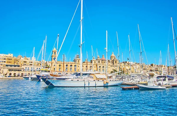 Fantastiska Segel Yachterna Förtöjd Småbåtshamnen Vittoriosa Dividera Medeltida Städer Birgu — Stockfoto