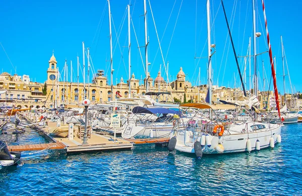 Birgu Malta Juni 2018 Fodra Vita Segelbåtar Förtöjda Vid Varvet — Stockfoto