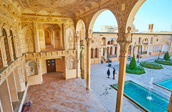 Kashan Írán Října 2017 Letní Terasa Tabatabaei Domu Zdobené Zrcadlo — Stock fotografie