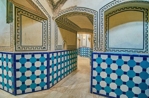 : Kashan, Iran - 22 Ekim 2017: Sarma koridor soyunma salonu (sarbineh) ve sıcak banyo (garmkhaneh): Kashan 22 Ekim tarihinde Sultan Amir Ahmad (Qasemi) Hamam.
