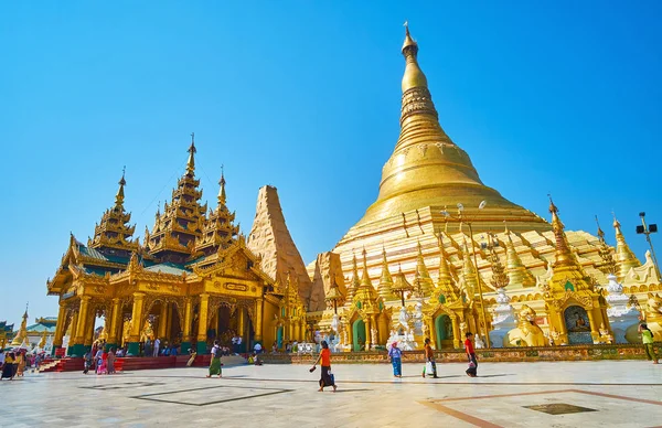 Yangon Myanmar Února 2018 Shwedagon Zedi Daw Známý Pro Jeho — Stock fotografie