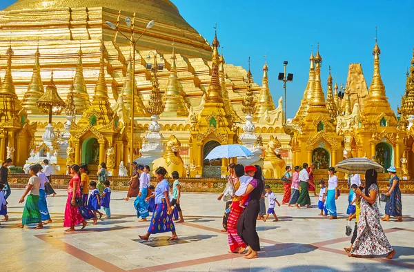 Yangon Myanmar Února 2018 Nádherná Architektura Shwedagon Zedi Daw Nejposvátnější — Stock fotografie