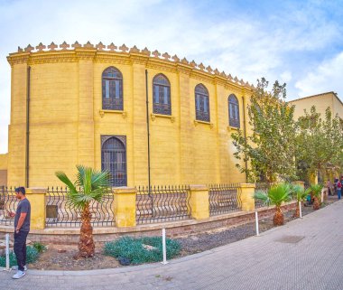 Cairo, Mısır - 23 Aralık 2017: Ben Ezra Sinagogu Kıpti semtinde yer alan ve turistler arasında en çok ziyaret edilen simgesel yapı üzerinde Aralık 23, Kahire biri.