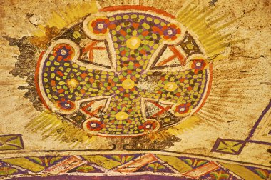 St Catherine, Mısır - 25 Aralık 2017: Tavan fresk Şapel 25 Aralık içinde St Catherine desenleri tarafından çevrili renkli çarpı God-Trodden Mount Sinai (St Catherine) Manastırı.