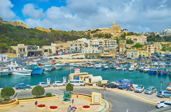 Għajnsielem Malta Juni 2018 Mġarrs Hamn Med Gamla Fiskebåtar Omgiven — Stockfoto