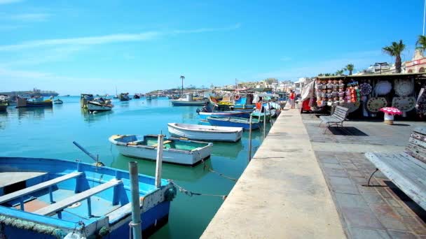 Marsaxlokk Malta Juni 2018 Xatt Sajjieda Promenade Langs Kust Met — Stockvideo