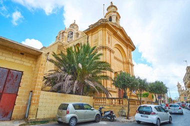 Nadur, Malta - 15 Haziran 2018: İsa'nın kutsal kalp kilise, Knisja Caddesi'nde, ana köy Meydanı, 15 Haziran Nadur yer alan cephe.