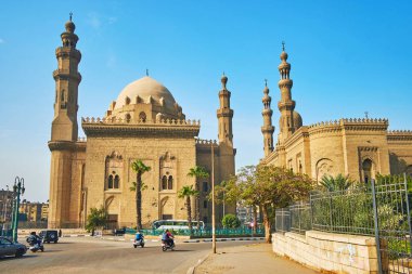 Doğal tarihi cami Sultan Hassan ve Al-Rifa'i Salah El-Deen Meydanı Kahire, Mısır.