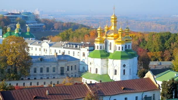 Mistige Skyline Met Uitzicht Allerheiligen Kerk Van Kiev Pechersk Lavra — Stockvideo