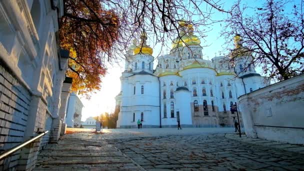 Kiev Ucraina Ottobre 2018 Ascesa Lungo Strada Bastioni Del Monastero — Video Stock