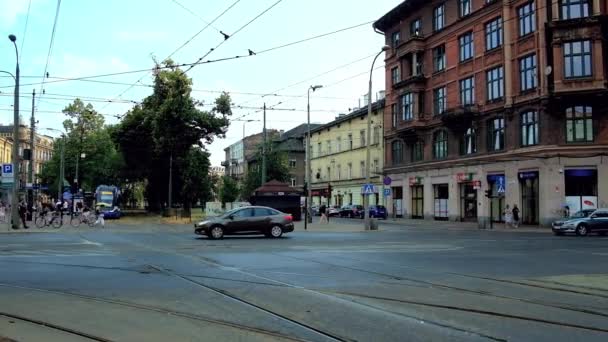 Krakov Polsko Června 2018 Zaneprázdněn Jozef Dietl Avenue Vodicí Stopy — Stock video