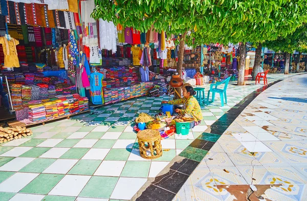 Sagaing Myanmar February 2018 Stalls Open Air Garment Market Kaunghmudaw — Stock Photo, Image