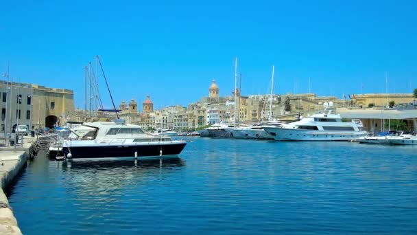 Senglea Malta Juni 2018 Titta Den Smala Vittoriosa Marina Med — Stockvideo