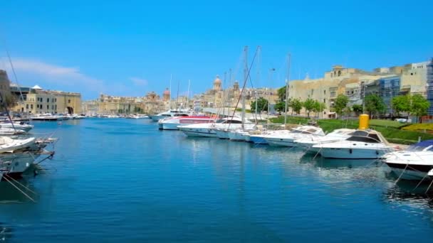 Senglea Malta June 2018 Vittoriosa Marina Small Bridge Medieval Cities — Stock Video