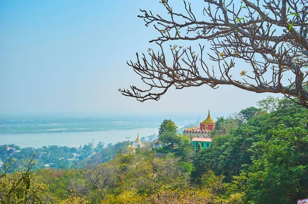 Idyllic Nature Sagaing Scenic Landscape Green Forests Blooming Trees Curved — Stock Photo, Image