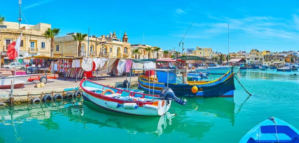 Marsaxlokk Malta Juni 2018 Fiskebåtarna Marsaxlokk Bay Harbour Med Historiska — Stockfoto