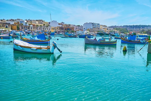Marsaxlokk Malta Junho 2018 Desfrute Vista Sobre Barcos Luzzu Balanço — Fotografia de Stock