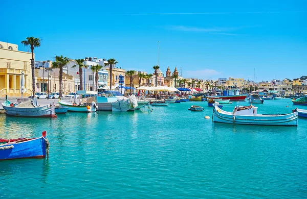 Popüler Turistik Simgesel Yapı Malta Neşeli Yer Marsaxlokk Köyü Kıyı — Stok fotoğraf